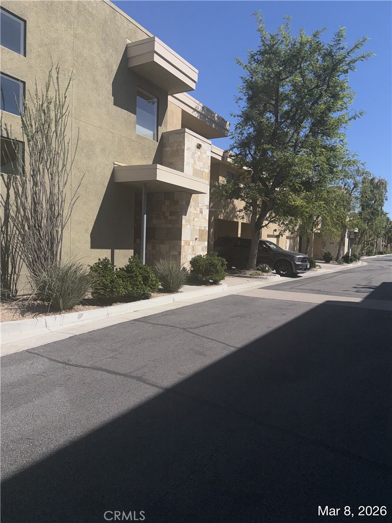 820 E Palm Canyon