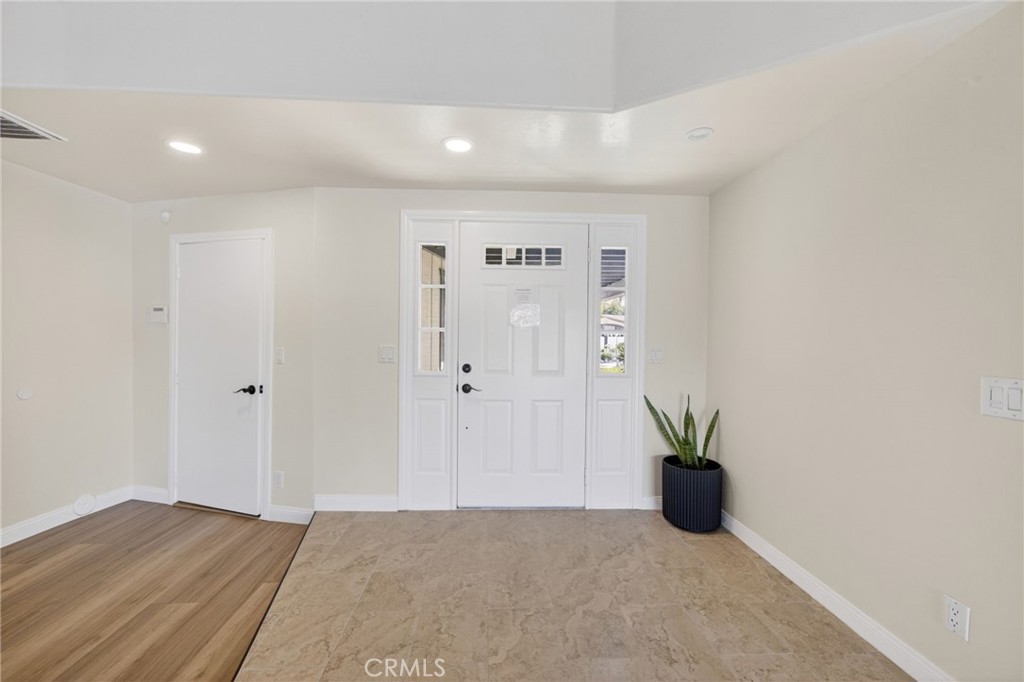 30199 Windward Drive Property Photo 10