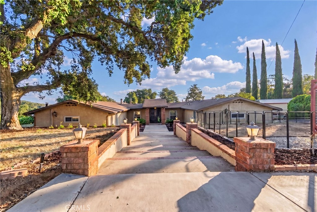 9312 Avenida Altura Bella Property Photo 2