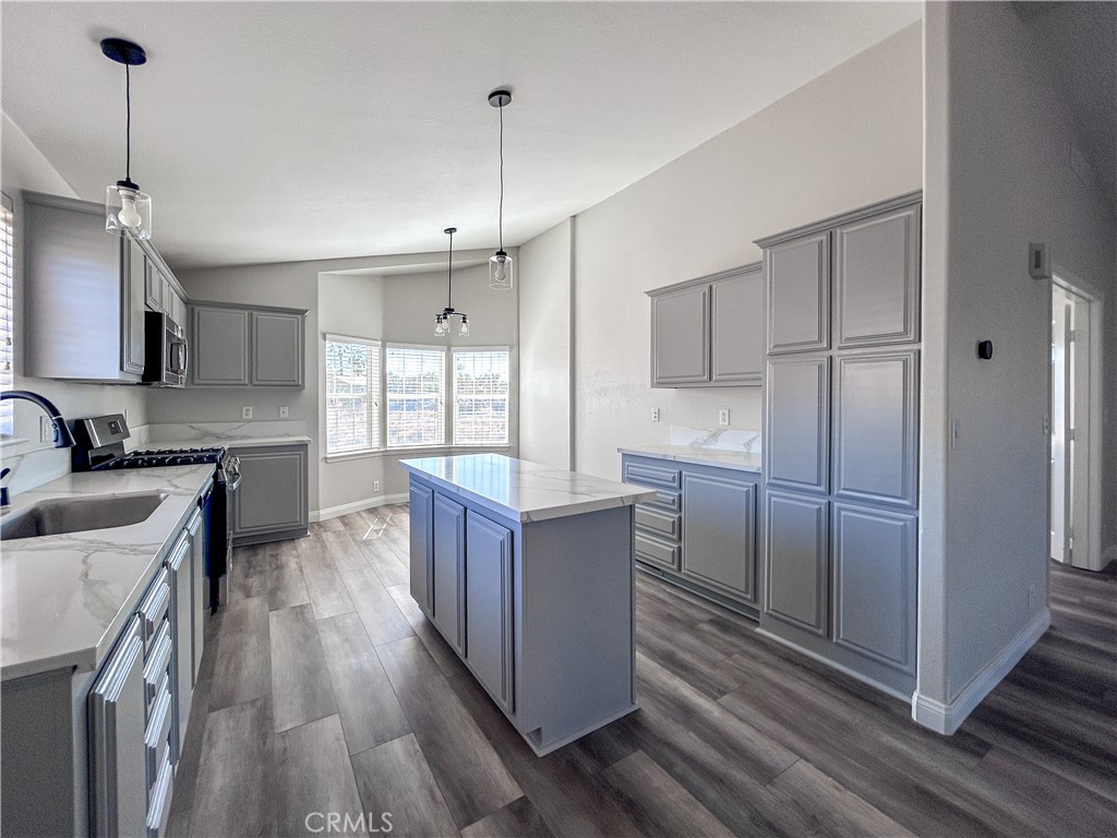40705 Calle Vecina Property Photo 14