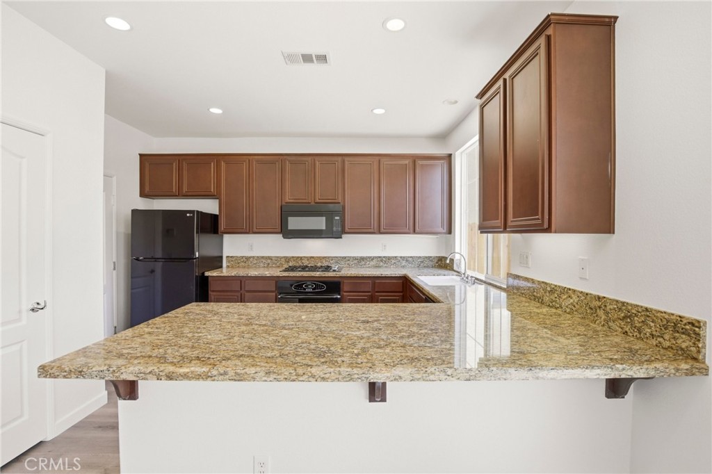 31598 Six Rivers Court Property Photo 6