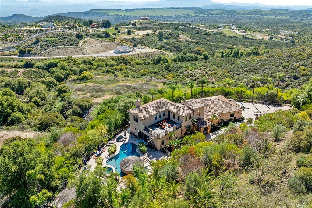 21128 Via Los Laureles Property Photo 7