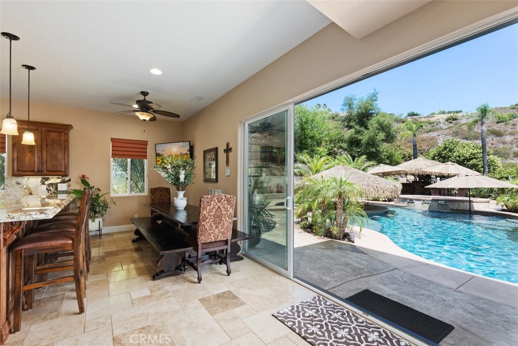 21128 Via Los Laureles Property Photo 17