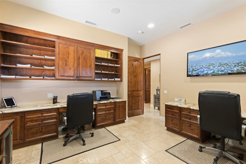 21128 Via Los Laureles Property Photo 25