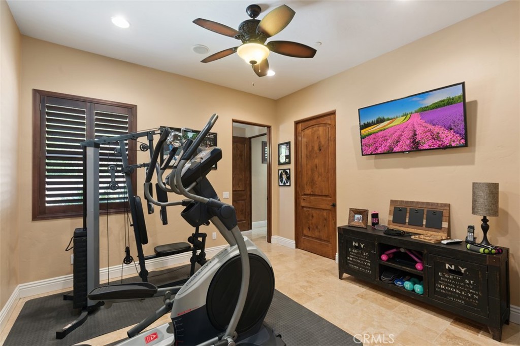 21128 Via Los Laureles Property Photo 28
