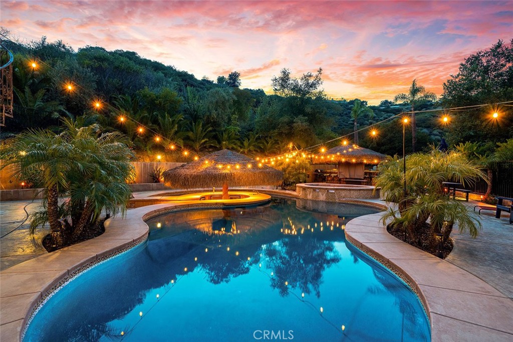 21128 Via Los Laureles Property Photo 36