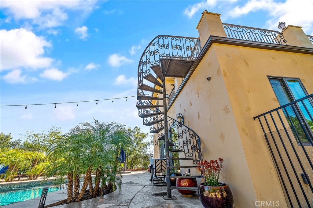21128 Via Los Laureles Property Photo 46