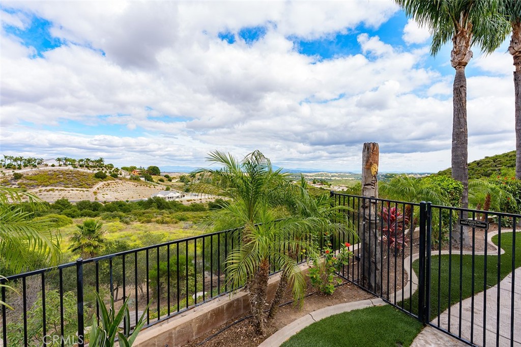 21128 Via Los Laureles Property Photo 47