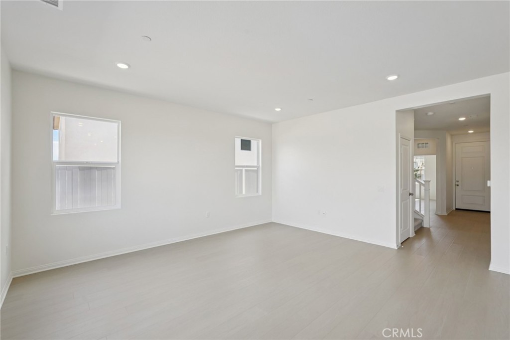 12826 Olympus Circle Property Photo 4