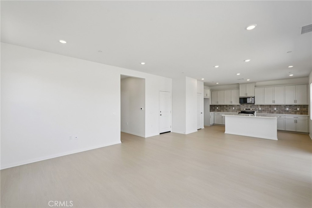 12826 Olympus Circle Property Photo 5