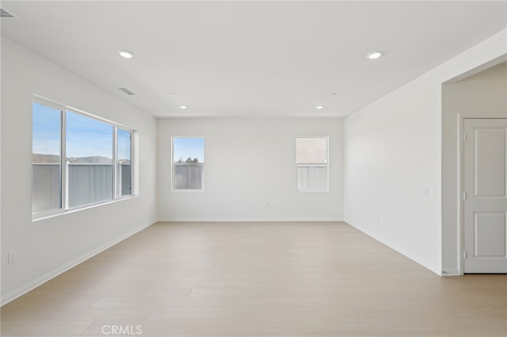 12826 Olympus Circle Property Photo 6