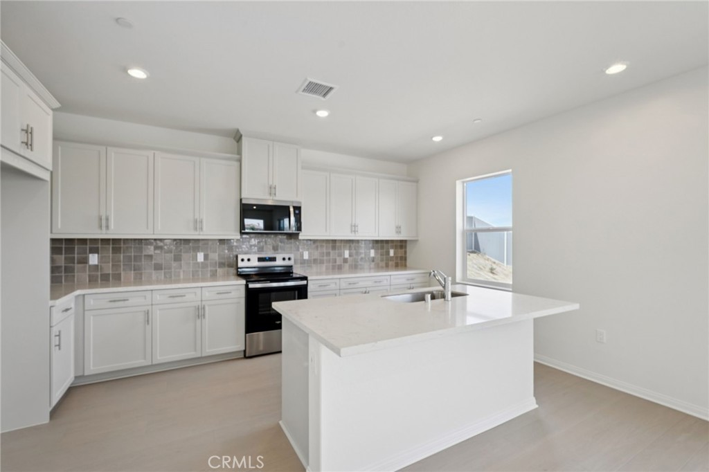 12826 Olympus Circle Property Photo 7
