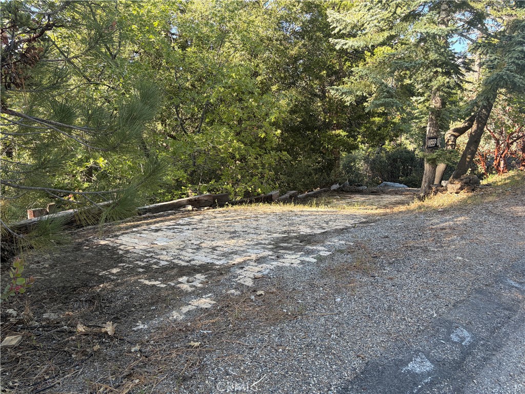 8 Big Rock Drive Property Photo 1
