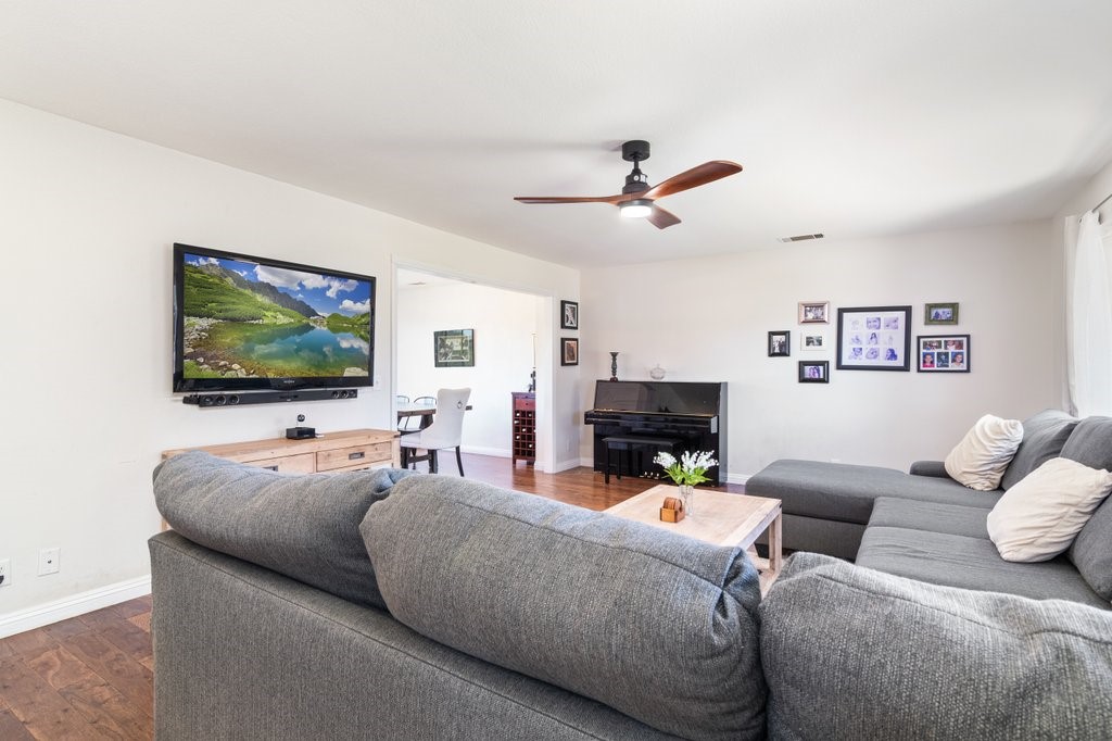 40575 Calle Fiesta Property Photo 5