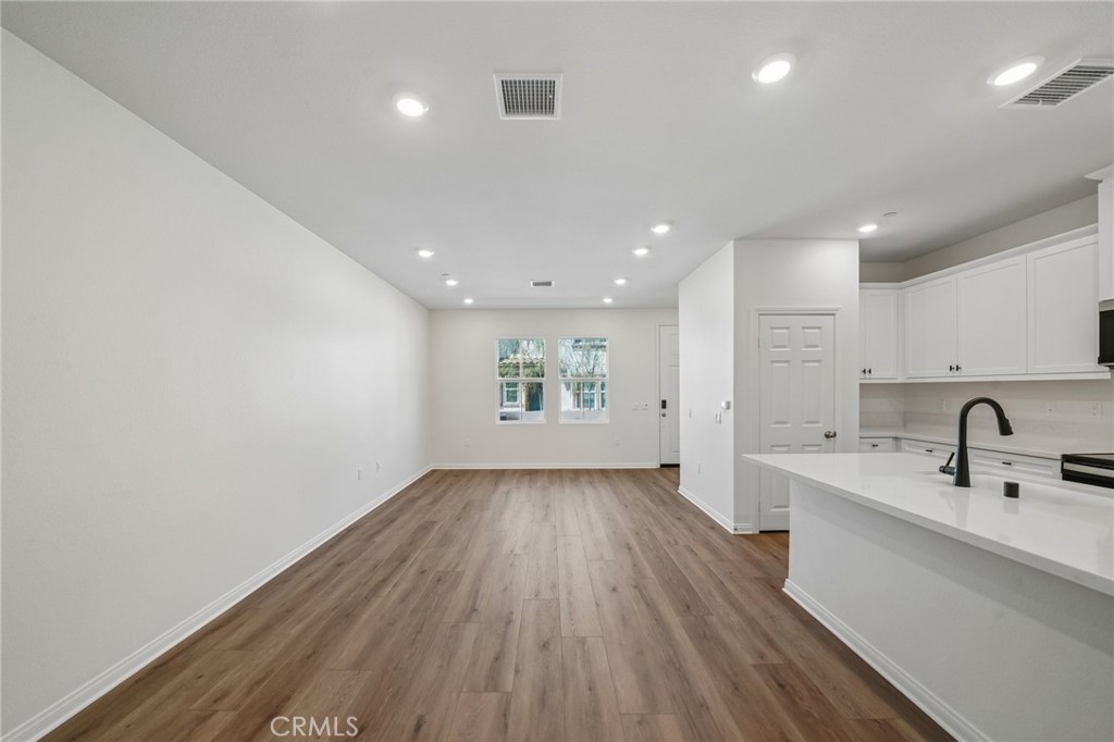 4271 E Carmel Privado Street Property Photo 9