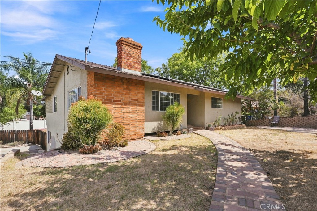 1340 E Fallbrook Street Property Photo 1