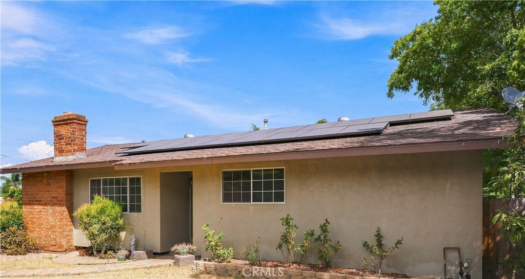 1340 E Fallbrook Street Property Photo 2