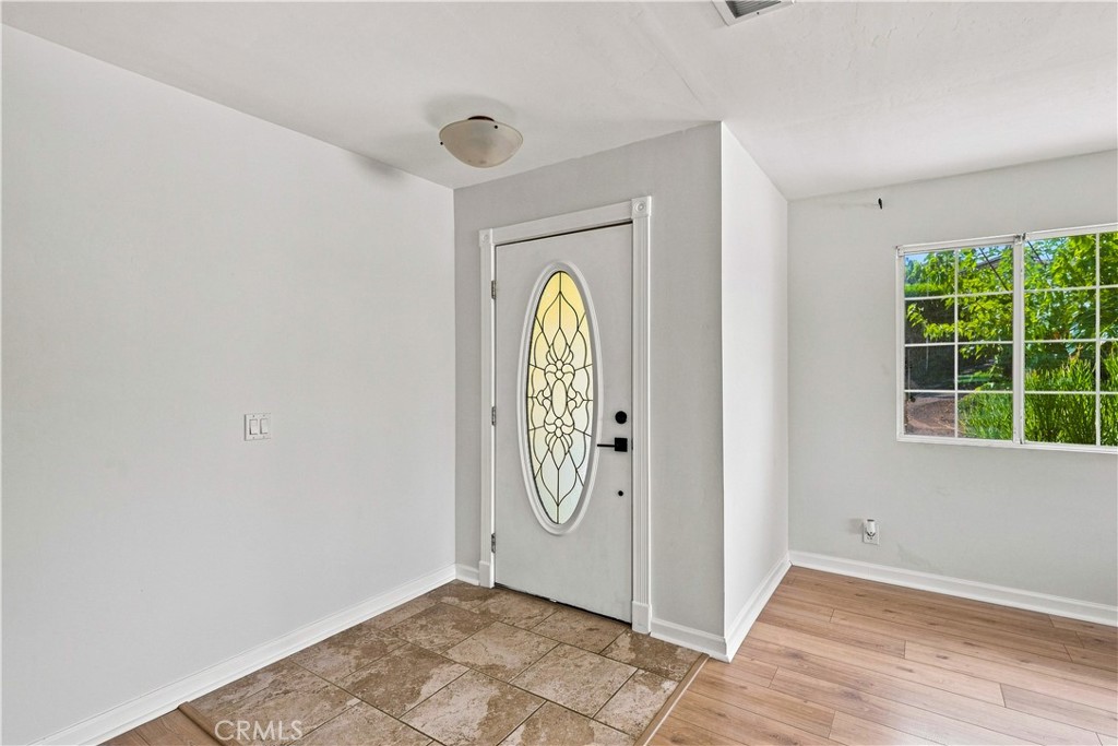 1340 E Fallbrook Street Property Photo 3