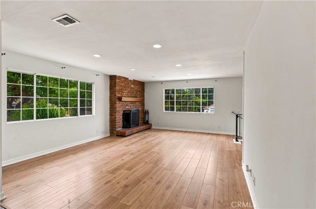 1340 E Fallbrook Street Property Photo 5