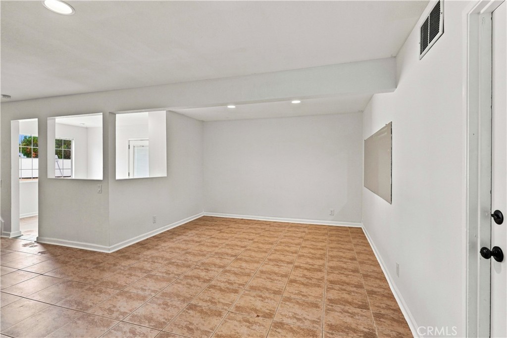 1340 E Fallbrook Street Property Photo 20