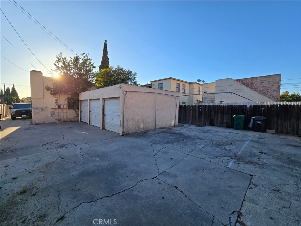 1914 Locust Property Photo 2