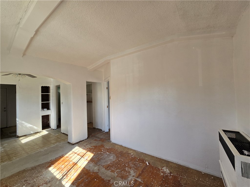 1914 Locust Property Photo 12