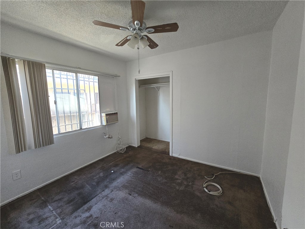 1914 Locust Property Photo 14