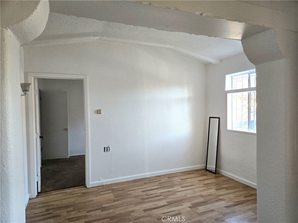 1914 Locust Property Photo 19