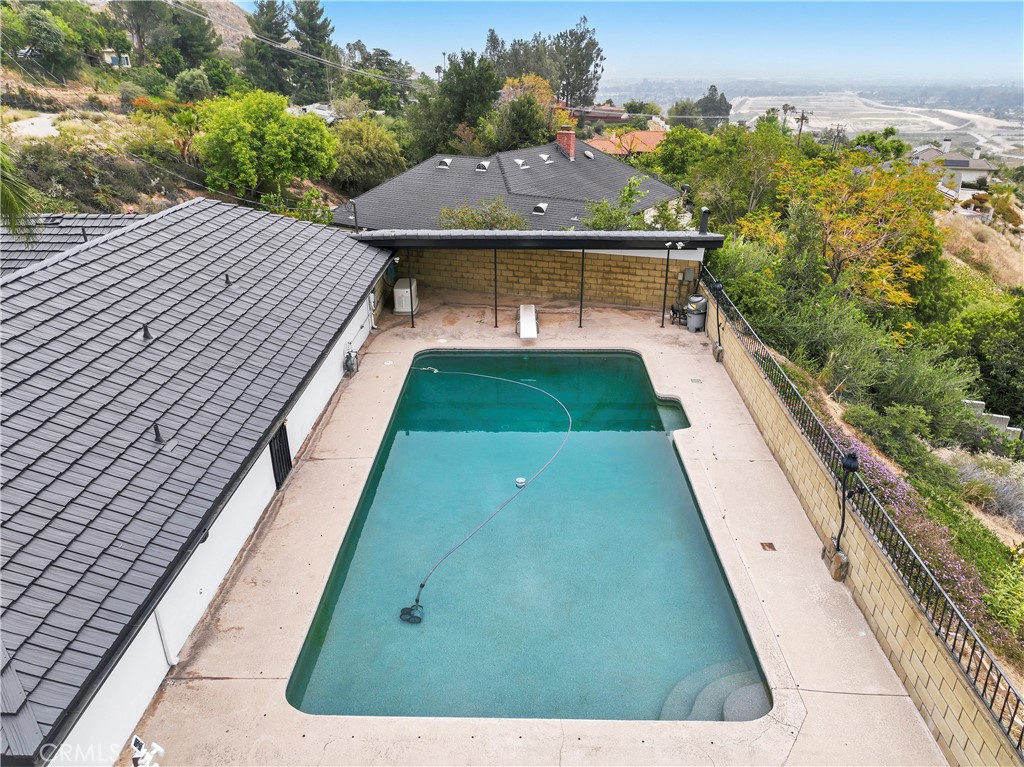 5094 Mariposa Property Photo 3