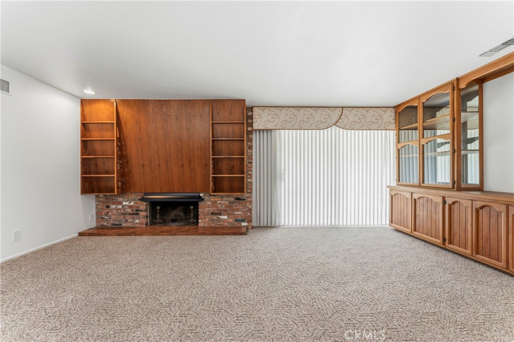 5094 Mariposa Property Photo 6