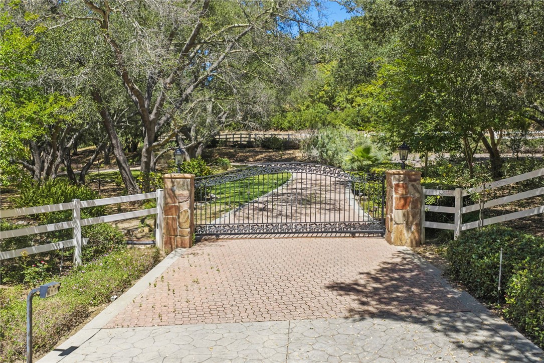 45455 Lorenz Lane Property Photo 11