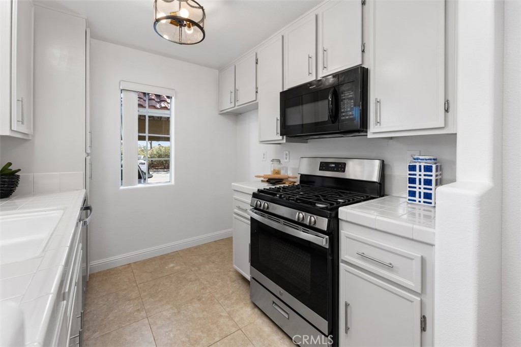 10710 Aderman Ave 47 Property Photo 17