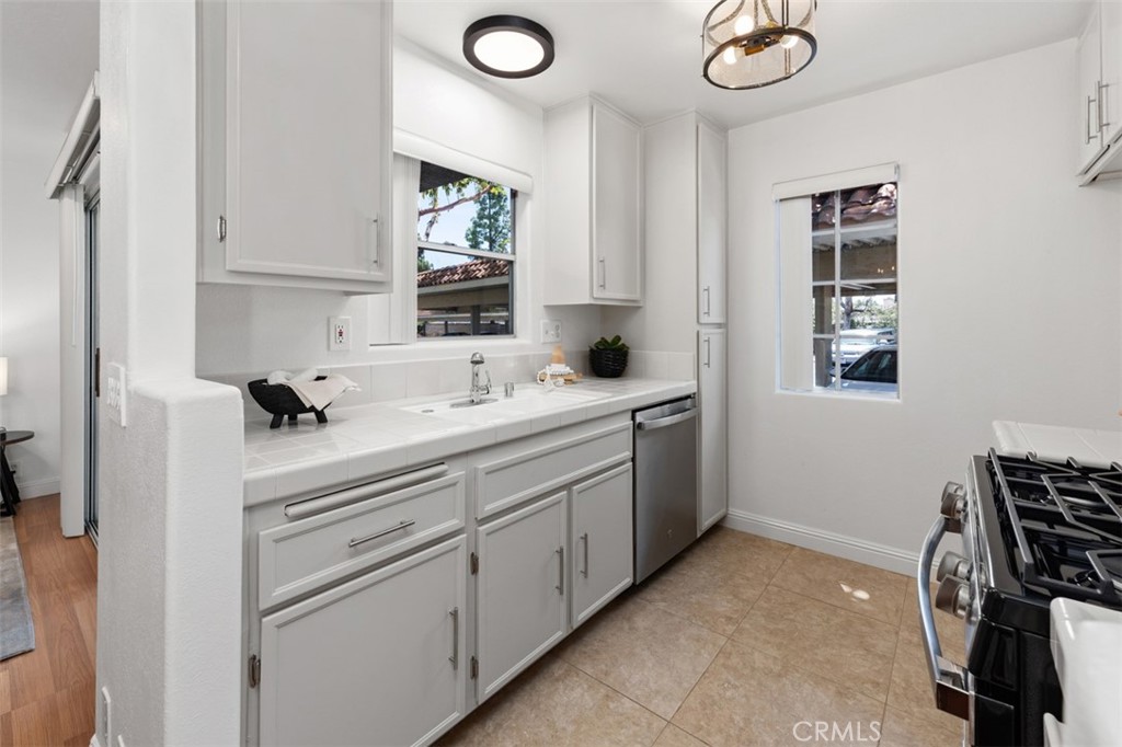 10710 Aderman Ave 47 Property Photo 18