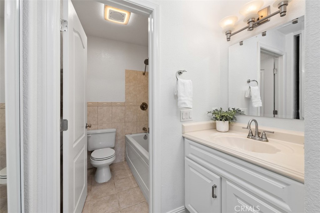 10710 Aderman Ave 47 Property Photo 27