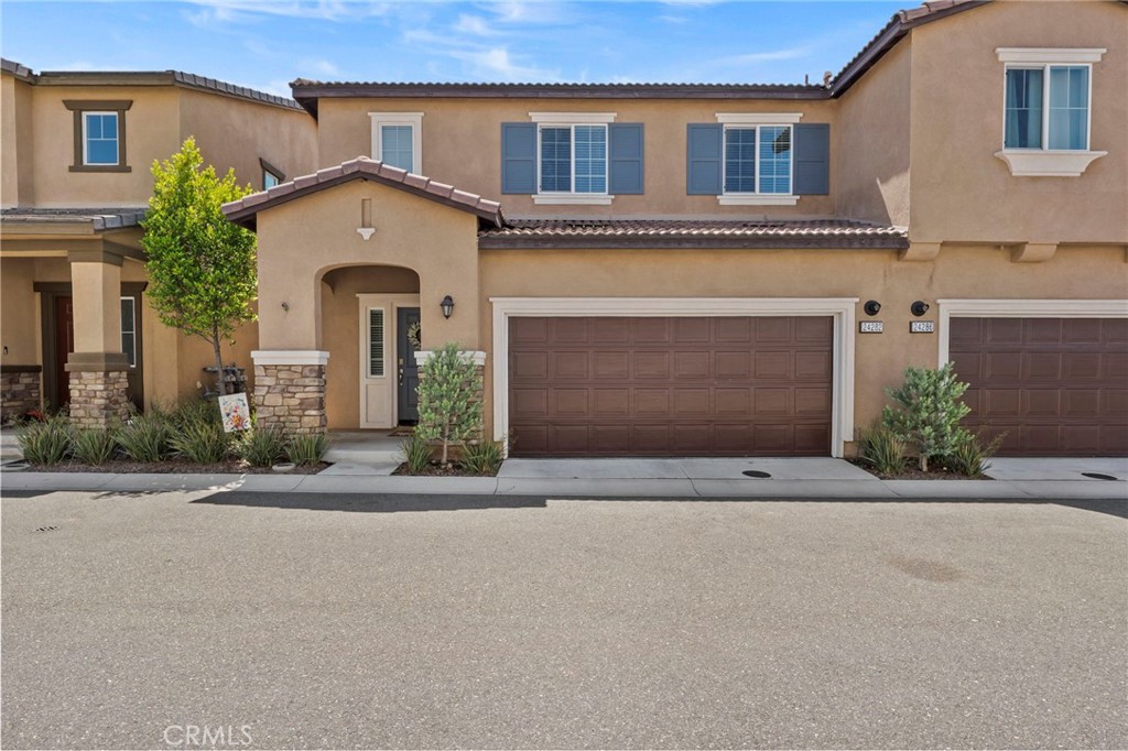 24282 Hazelnut Ave Property Photo 1