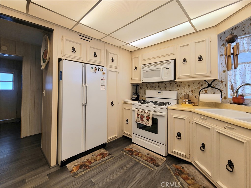 27601 Sun City Boulevard 190 Property Photo 19