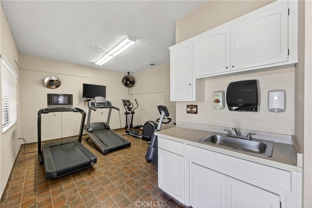 910 Deerwood Property Photo 17