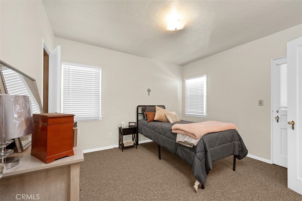 1847 W 68th Property Photo 14