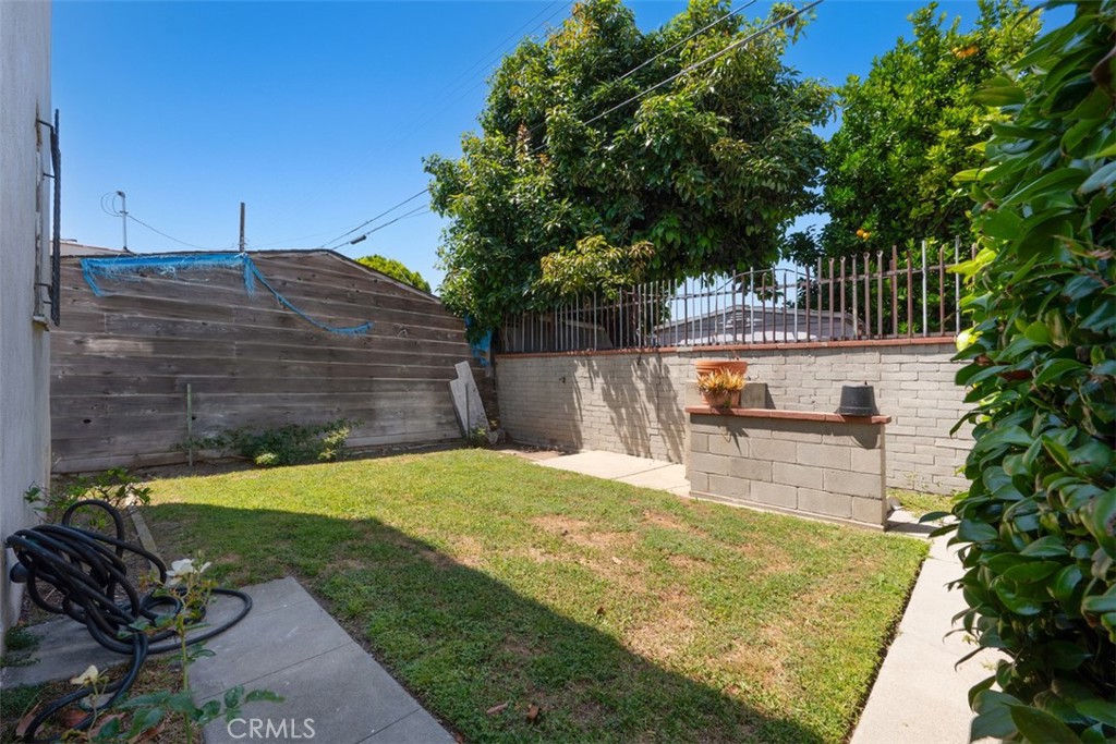 1847 W 68th Property Photo 20