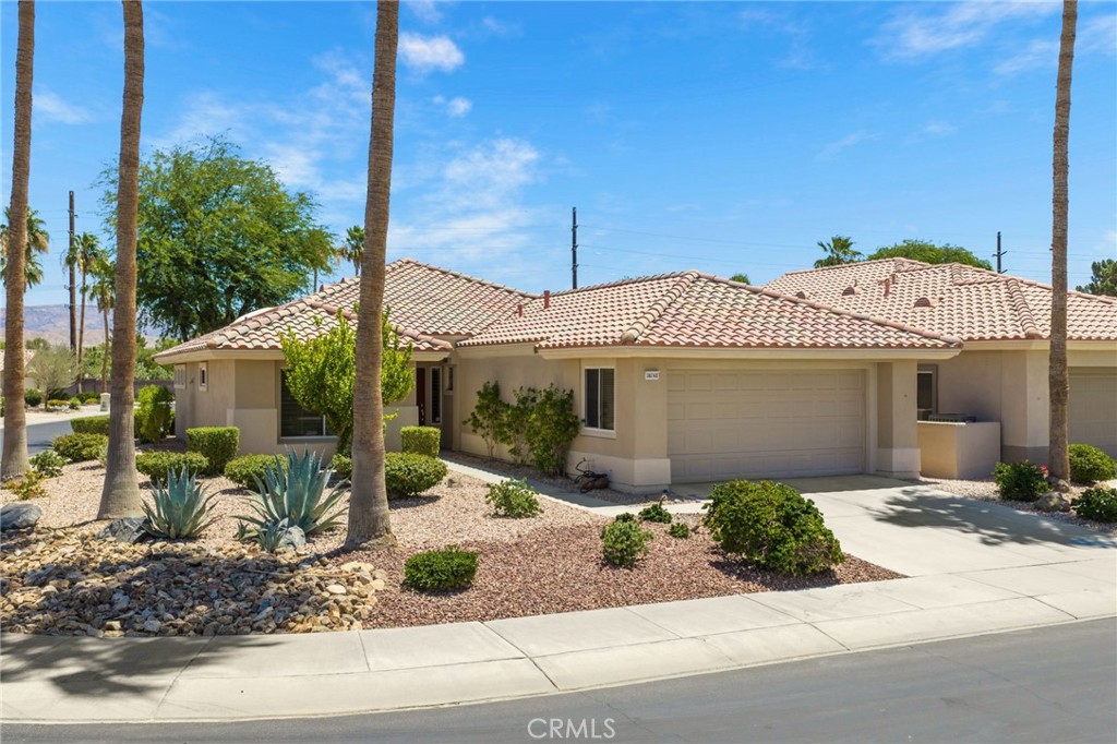 38742 Burgundy Lane Property Photo