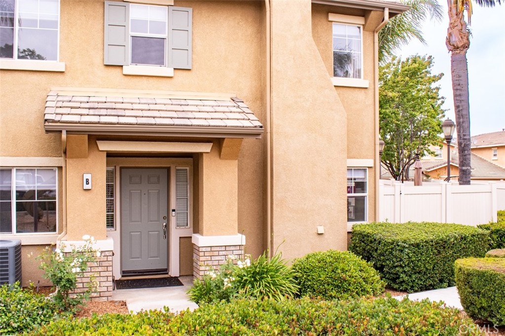 33634 Emerson B Property Photo 1