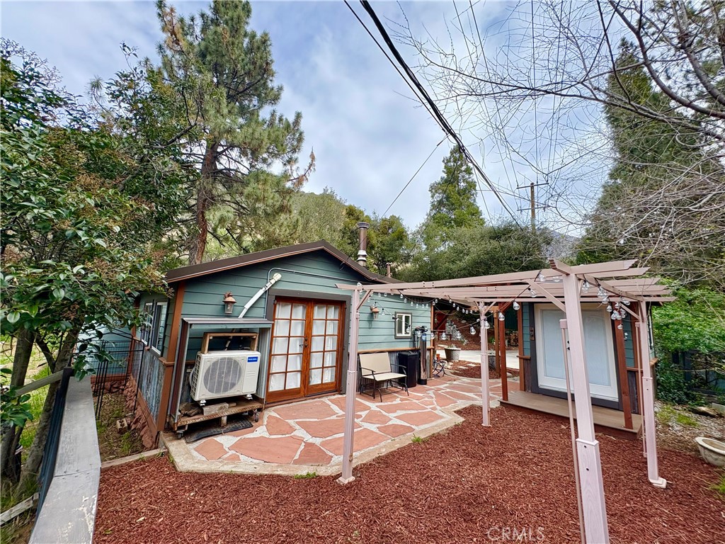 36750 Hilltop Property Photo 2