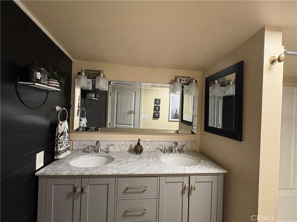 36750 Hilltop Property Photo 19