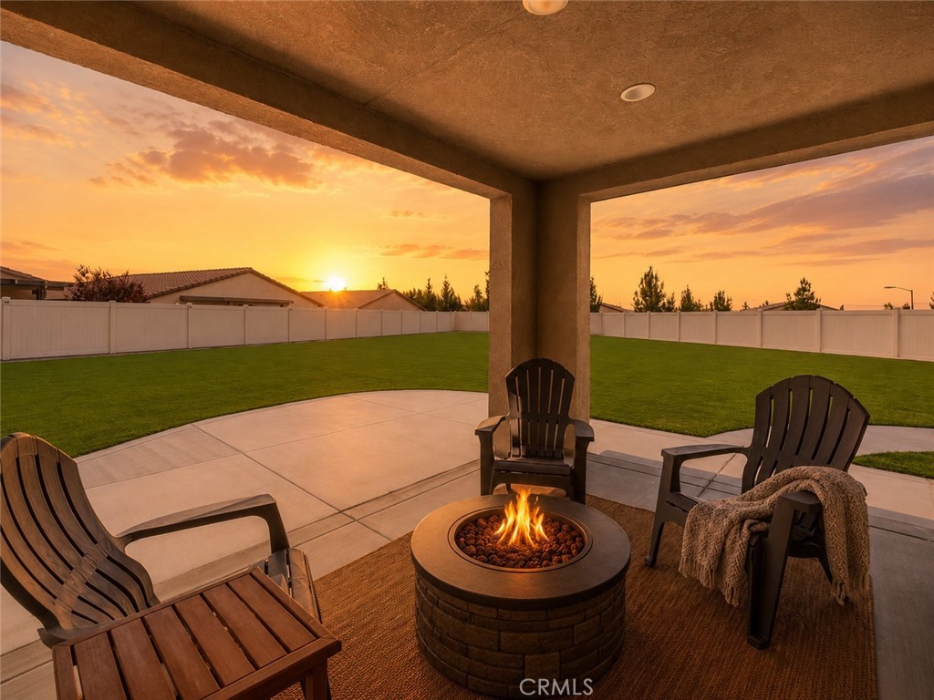1560 Harmonie Property Photo 3