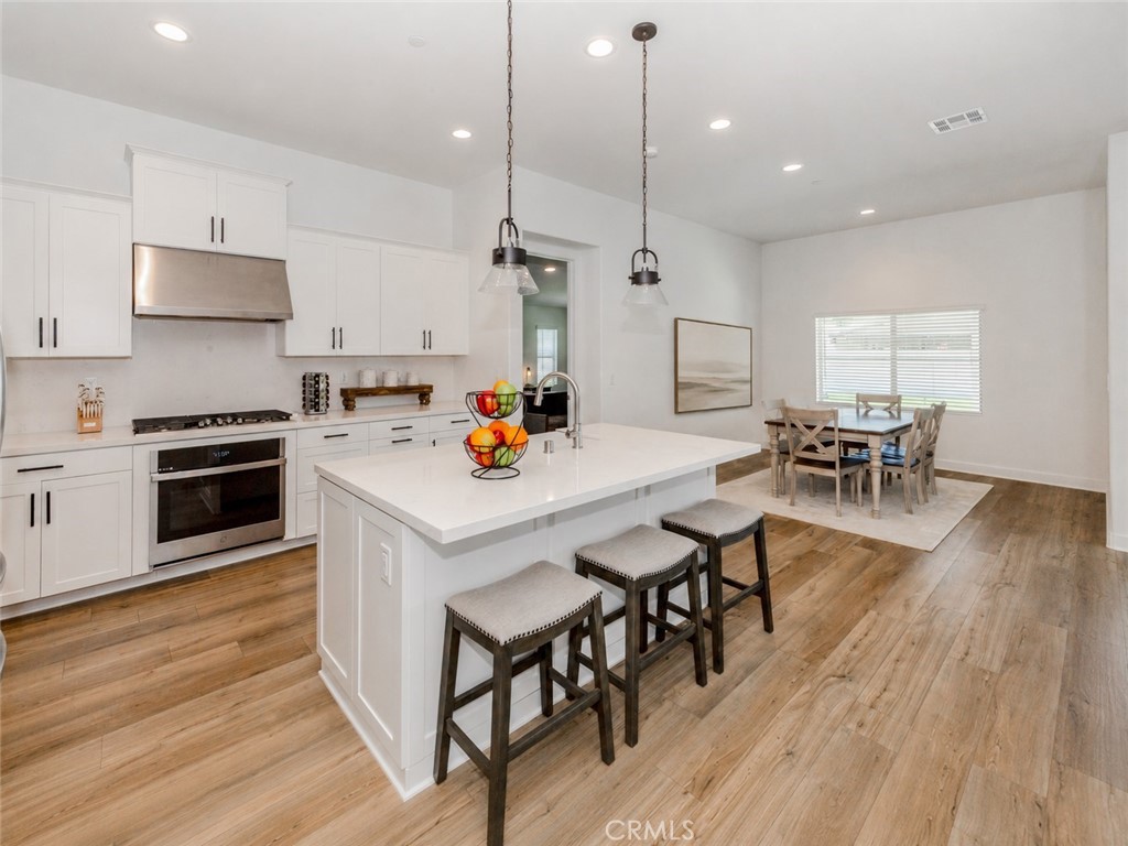 1560 Harmonie Property Photo 7
