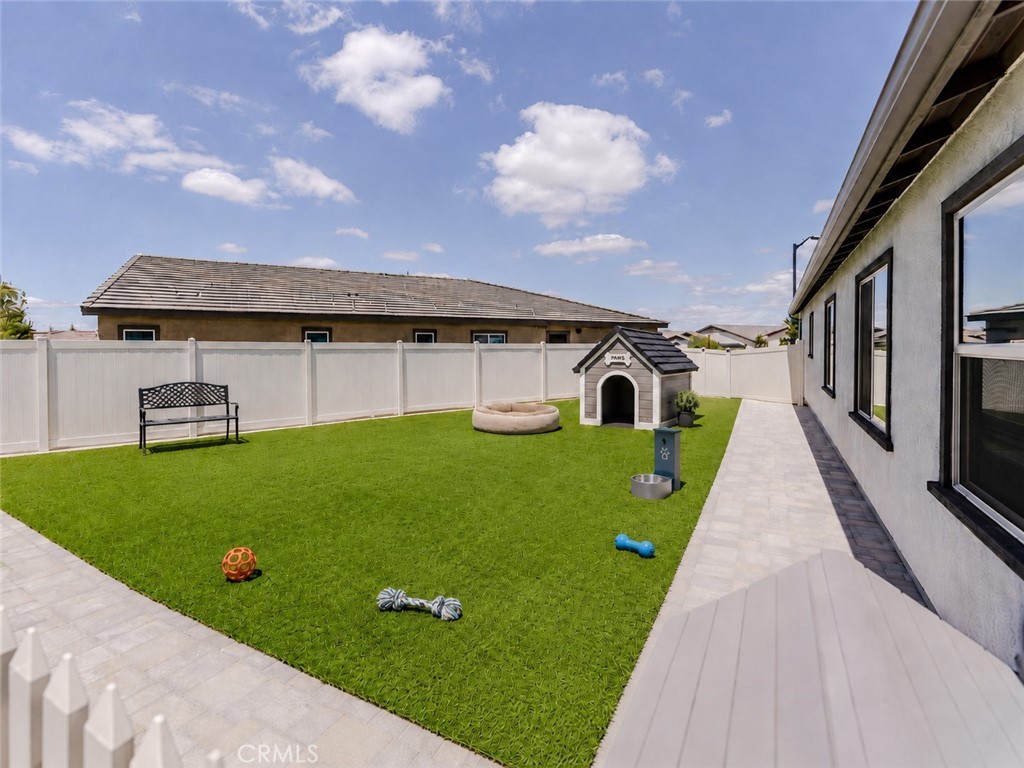 1560 Harmonie Property Photo 24