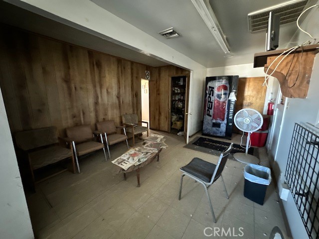 1340 W Hobsonway Property Photo 10