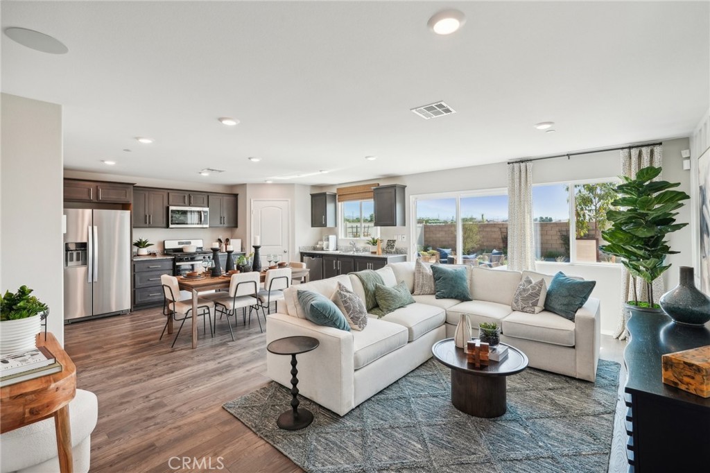 14080 Larissa Street Property Photo 7