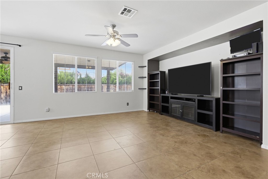 29302 Fall River Property Photo 5