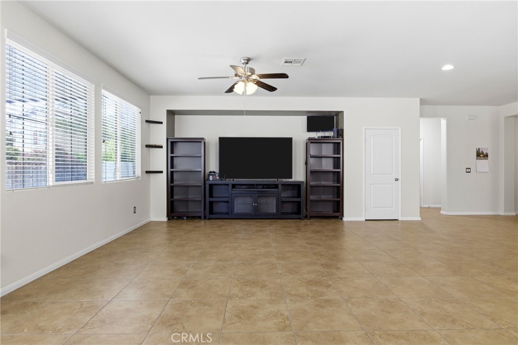 29302 Fall River Property Photo 6